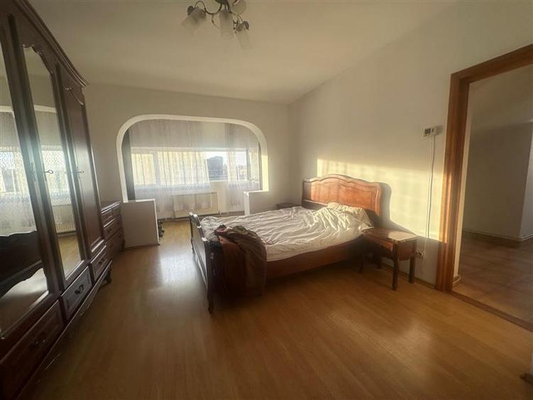 Apartament 3 camere decomandate, Centru - 6