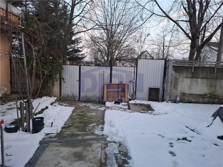 Casa Voluntari  - zona  Ardealului - Politie - caramida , de renovat / demolat , - 6