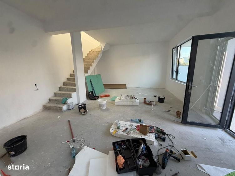 Casă cu 3 camere cu Teren 100 Mp în Central