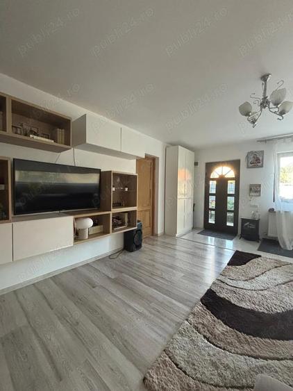 Casa de vanzare cartier 23 august - 6