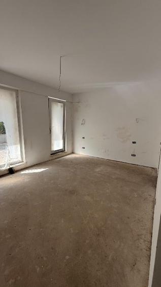 Vand apartament 4 camere cu terasa si gradina, ultracentral - 3