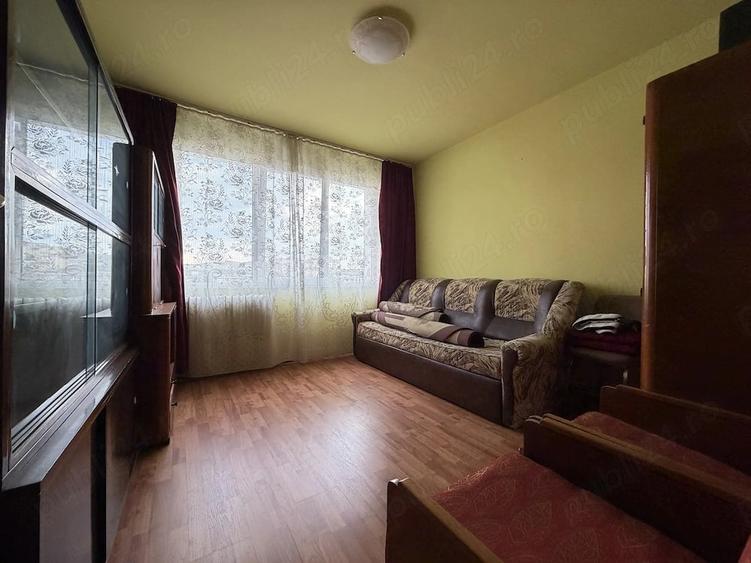 Apartament cu 2 camere semidecomandat în Micro 4
