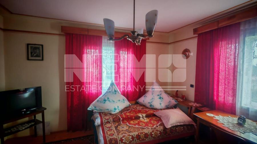 Vilă 5 camere | 200 mp utili | Teren 4.361 mp | Demisol + Mansardă - 3