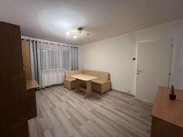 proprietar inchiriez apartament cu 3 camere - 1