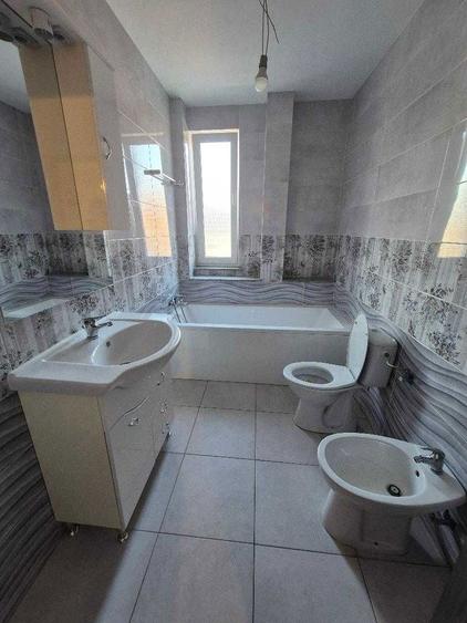 inchiriez ap 3 camere Radauti - 7