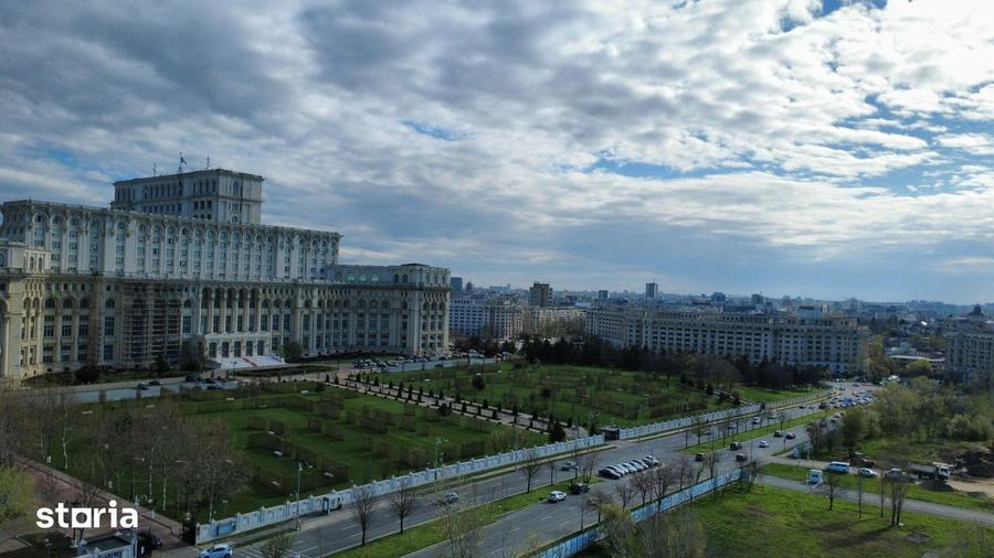 SPATIU COMERCIAL URANUS - INTRE CATEDRALA SI CASA POPORULUI -2600 E/MP - 6
