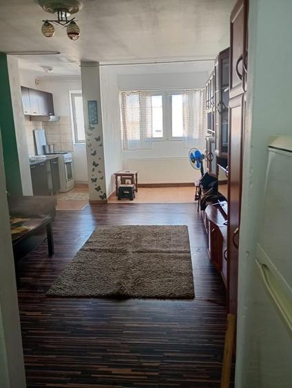 Inchiriez garsoniera - 4