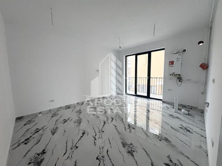 Apartament cu 1 camera bucatarie separata, disponibil imediat zona ESO - 3