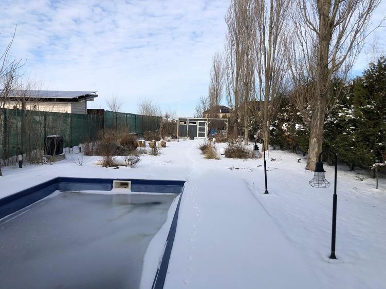 Reședință exclusivistă cu piscină, grădină matură și intimitate deplină - 1