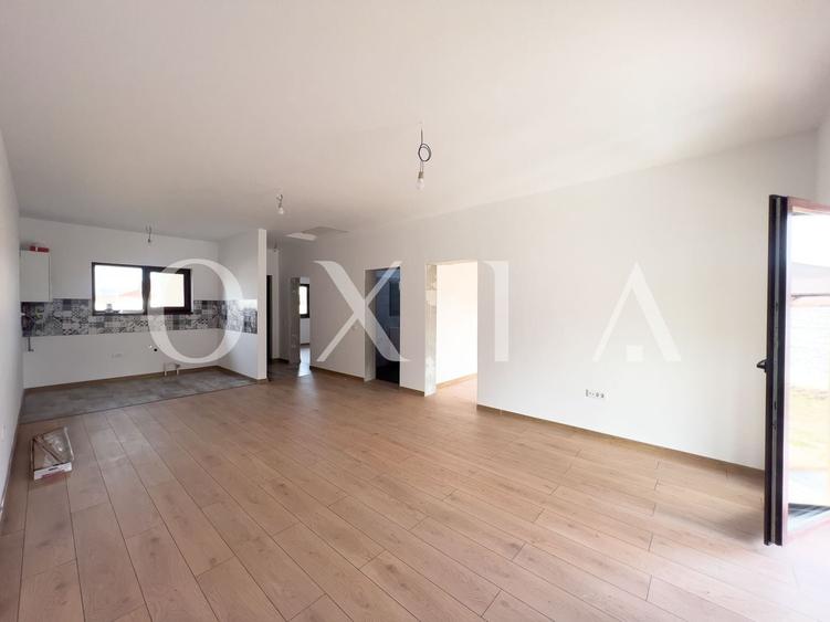 OX715 Valery 3 - aproape de principala - 2