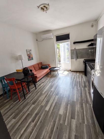 De inchiriat apartament cu TERASA si LOC DE PARCARE PROPRIU in curte Zona Odobescu - 1