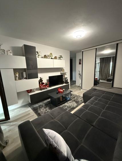 Inchiriez Garsoniera Militari Residence - 2