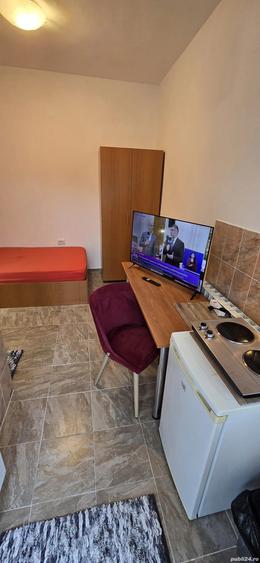 La 5 minute de sta?ia de metrou Eroii Revolutiei - 2