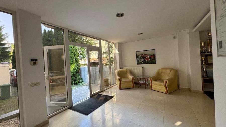 BRASOV, Cartier Florilor-Craiter, Cladire de birouri D+P+2E+M si teren 310 - 2