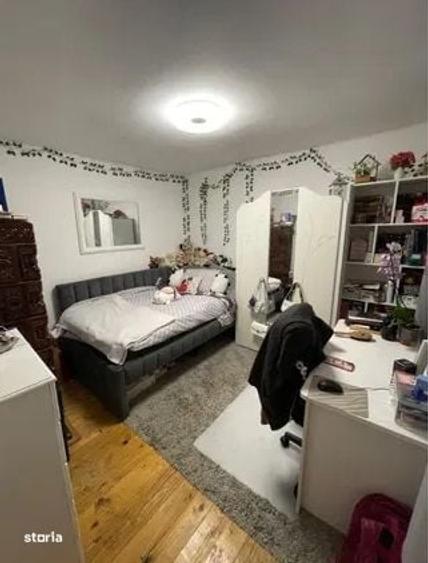 Casă cu 4 camere nedecomandat cu Teren 900 Mp în Central