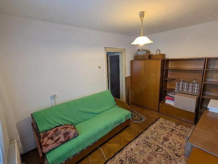 Ap 2 camere pe Al.Patriei - 17