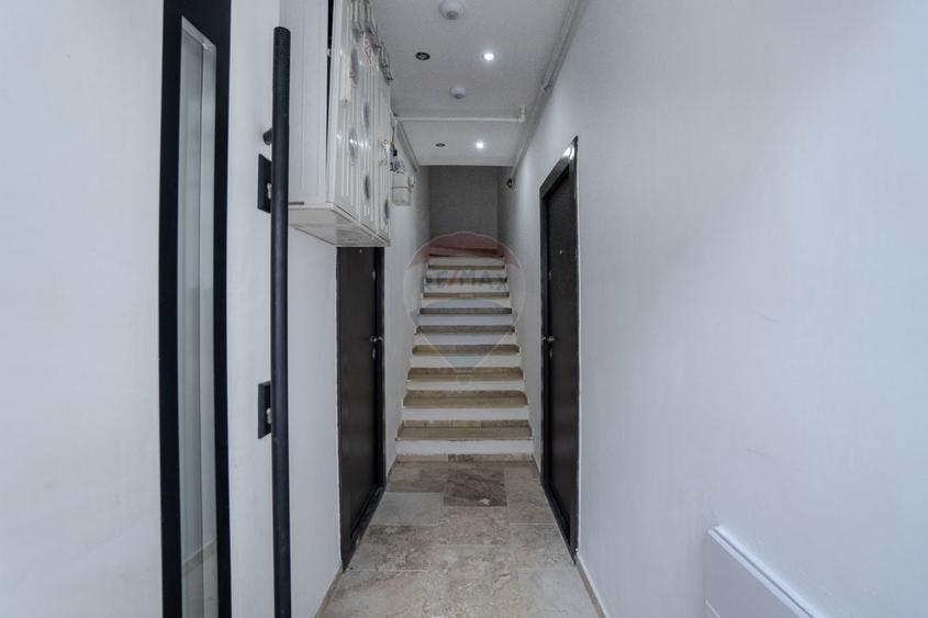 COMISION 0 | Birou modern si luminos la casa cu gradina privata - 19