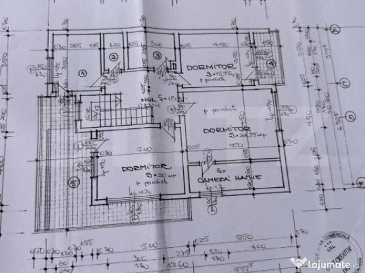 Casa de vanzare la ro?u,500 mp utili poten?ial Unic, loc - 3