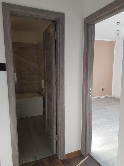 Apartament doua camere, decomandat, etaj 4, cu sarpanta, renovat modern, stradal - 11