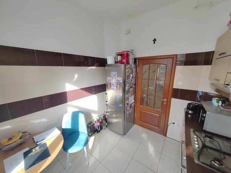 Parcul Carol,imobil versatil rezidential /birouri,parcare si curte - 9