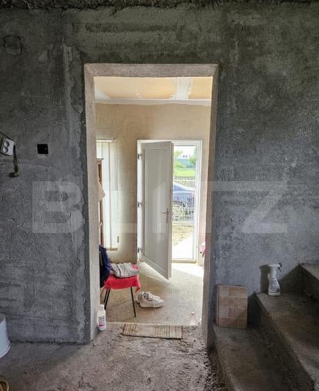 Casa de vanzare, 37 mp utili/nivel, teren 500 mp, zona Berc - 10