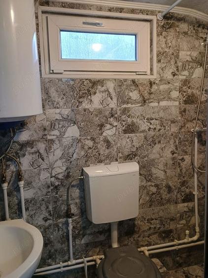 Vand casa in zona linistita cu conditii f bune,judetul Dambovita - 3