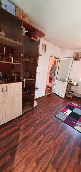 Casă cu 5 camere cu Teren 1080 Mp în Blejoi