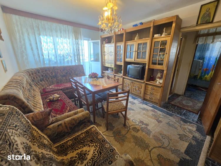 Apartament cu 2 camere semidecomandat în Florilor