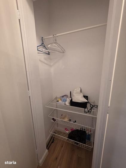 Apartament cu 3 camere semidecomandat în Universitate