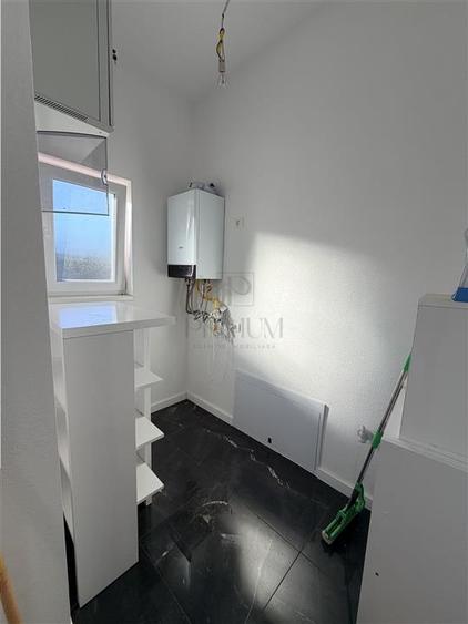 Duplex cu 3 camere cu Canalizare în Albina