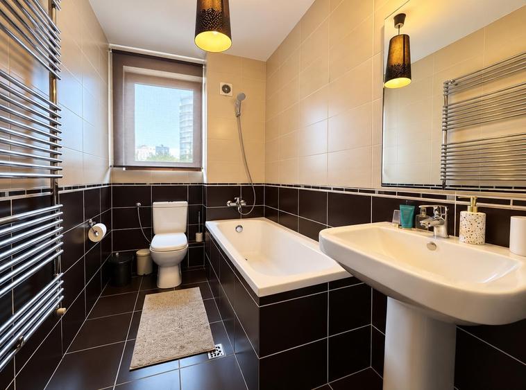 Apartament cu 3 camere semidecomandat în Kiseleff