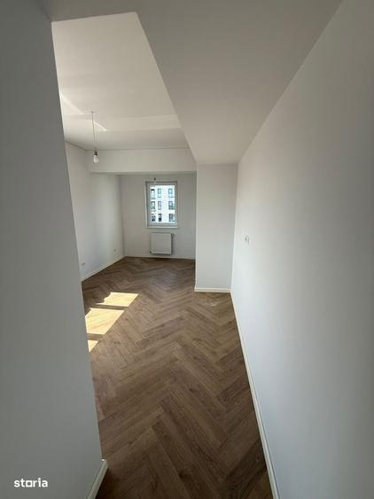 Apartament cu 3 camere decomandat în Păcii
