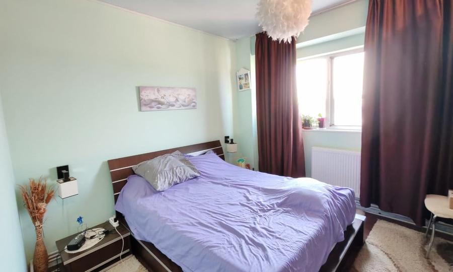Apartament cu 4 camere decomandat în Mazepa 1