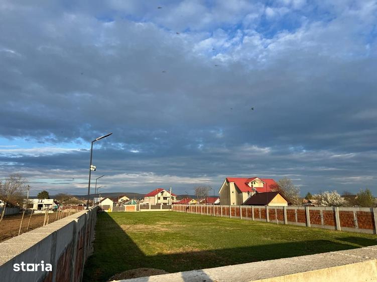 Teren de 2360 mp, în Central