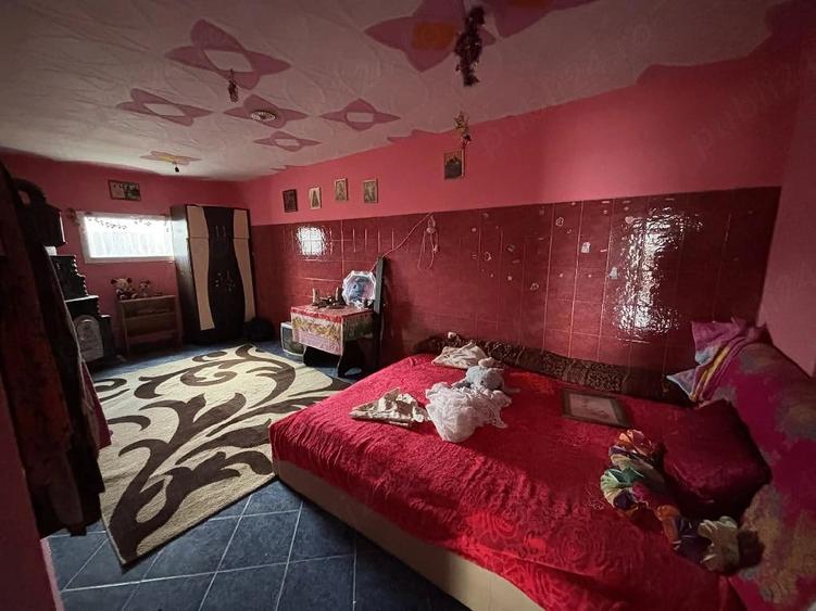 Casă cu 3 camere cu Teren 500 Mp în Central