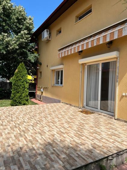 Casă individuală cu 5 camere cu Canalizare în Central
