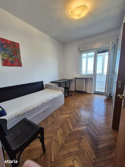 Apartament cu 3 camere decomandat în Iancului