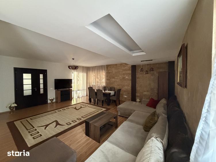 Casă cu 5 camere cu Teren 355 Mp în Central