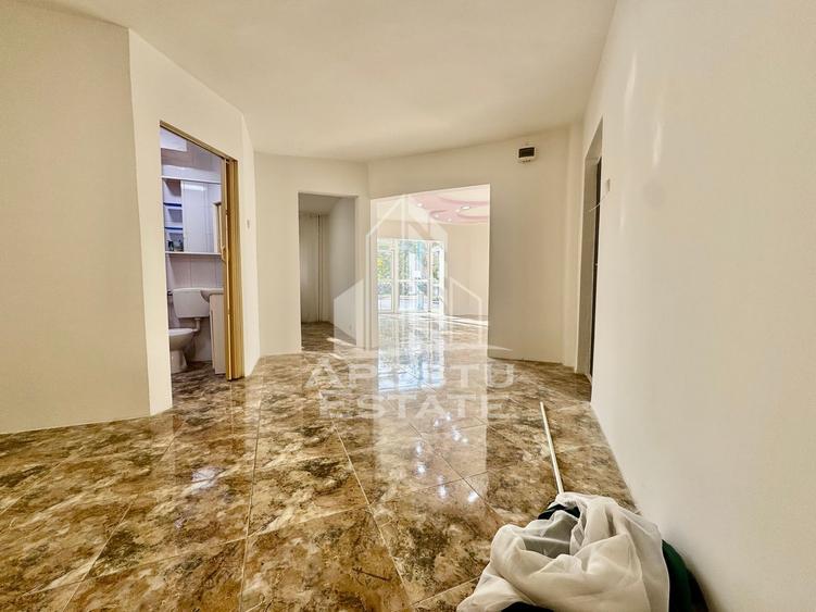 Apartament cu 2 camere semidecomandat în Soarelui