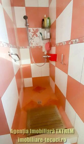 Casă cu 6 camere în Matca