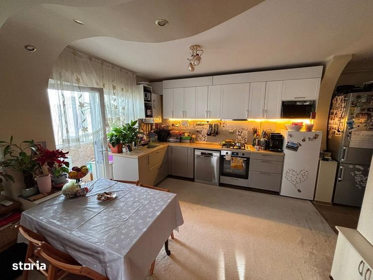 Apartament cu 3 camere în Florești