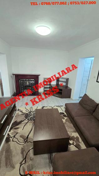 Apartament cu 3 camere semidecomandat în Central