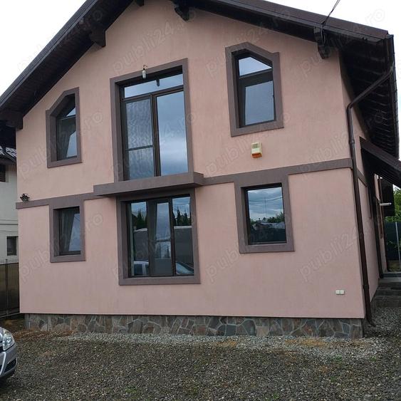 Casă cu 5 camere cu Teren 505 Mp în Câmpinița