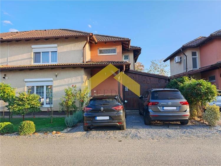 Casă cu 4 camere cu Canalizare în Vladimirescu
