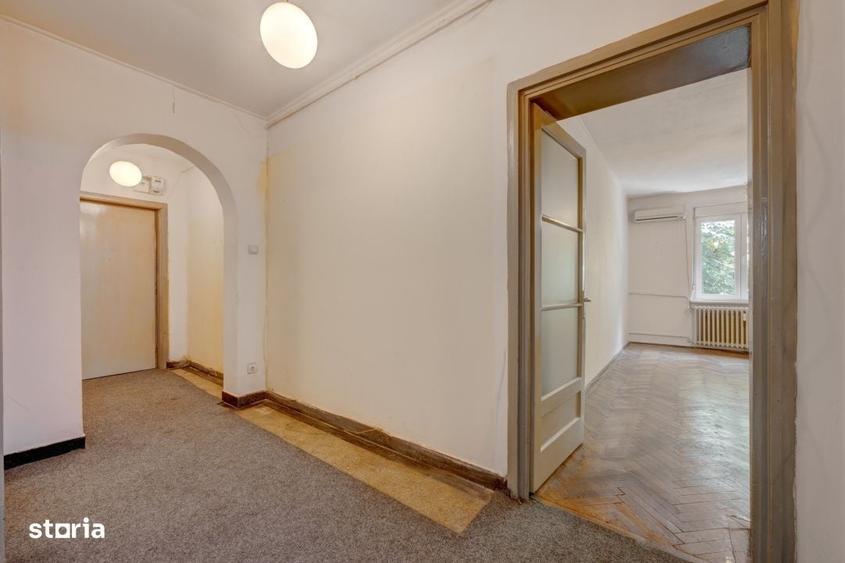 Apartament cu 2 camere decomandat în Basarabia