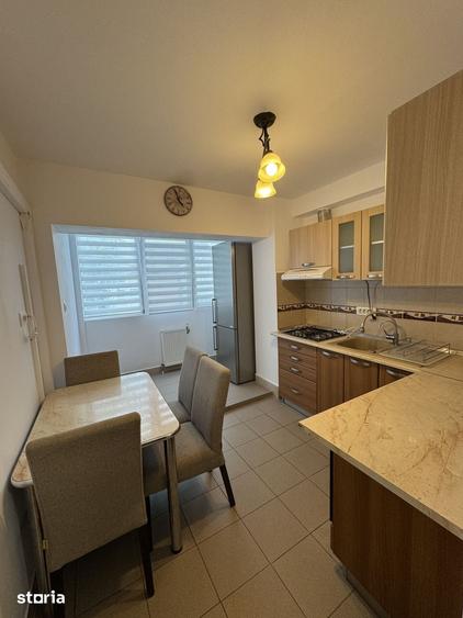 Apartament cu 3 camere decomandat în Decebal