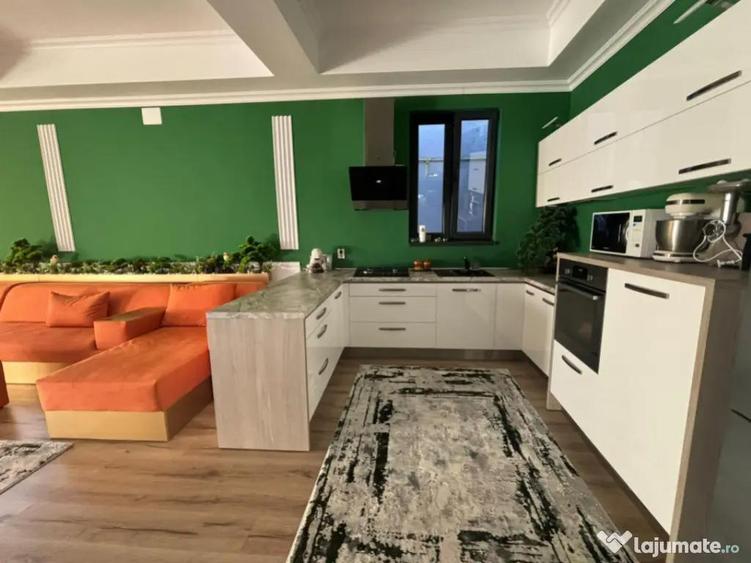 3 imobile distincte pozi?ionate intr-o curte cu teren de 7 - 10