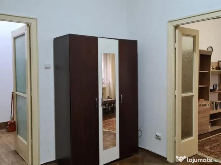 Vila parcul Tineretului- Sincai metrou-pentru 2 familii - 1