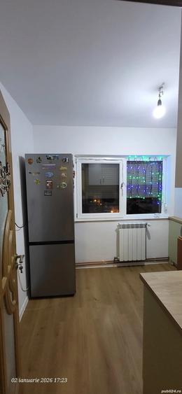 Vand apartament cu 3 camere - 1