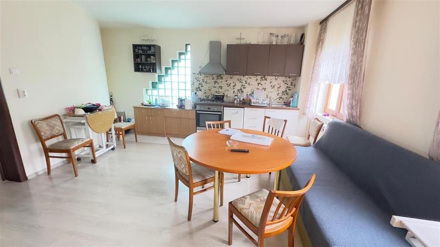 Vilă spațioasă de vanzare in Sanpetru zona Lempes - 12